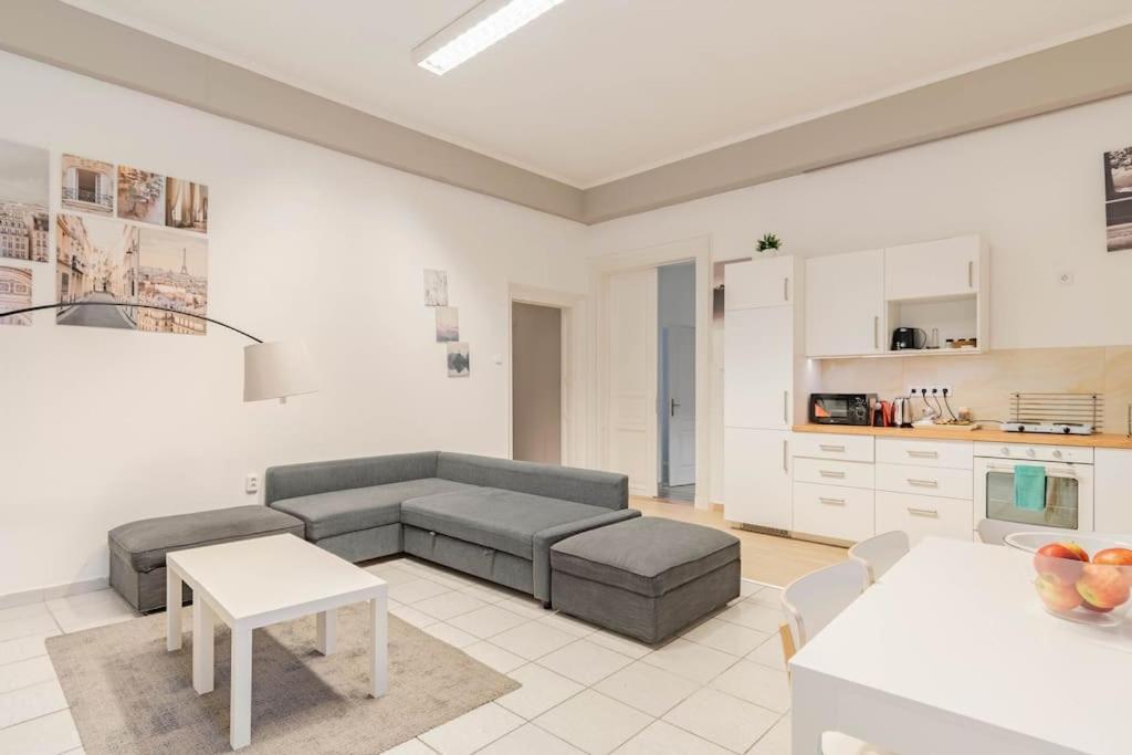 Queen Erzsebet Apartment — Photos 1